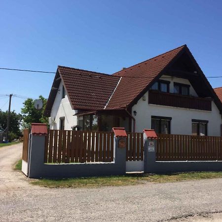 House And Apartment Balatonmariafuerdo 19319 Jozseftelep Екстериор снимка